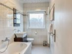 Badezimmer 1.2 - Modernisierte 4-Zimmerwohnung mit Balkon & Stellplatz in SZ-Lebenstedt! Meine Wohnung=Mein Partner!