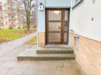 Außen 5- Eingang - Modernisierte 4-Zimmerwohnung mit Balkon & Stellplatz in SZ-Lebenstedt! Meine Wohnung=Mein Partner!