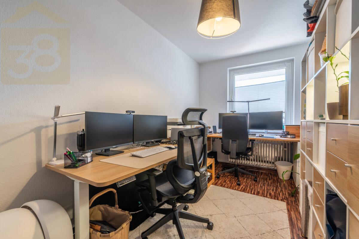 Kinder-/Arbeitszimmer