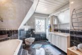 Badezimmer DG - Doppelhaushälfte in Baddeckenstedt mit Garage und Garten! Mein Haus = Mein Partner!