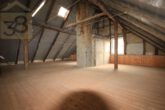 Dachgeschoss - Zweifamilienhaus mit 1.500 m² Eigentumsgrundstück und Nebengelass! Meine Immobilie = Mein Partner!