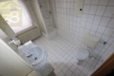 Badezimmer 1. OG - Zweifamilienhaus mit 1.500 m² Eigentumsgrundstück und Nebengelass! Meine Immobilie = Mein Partner!