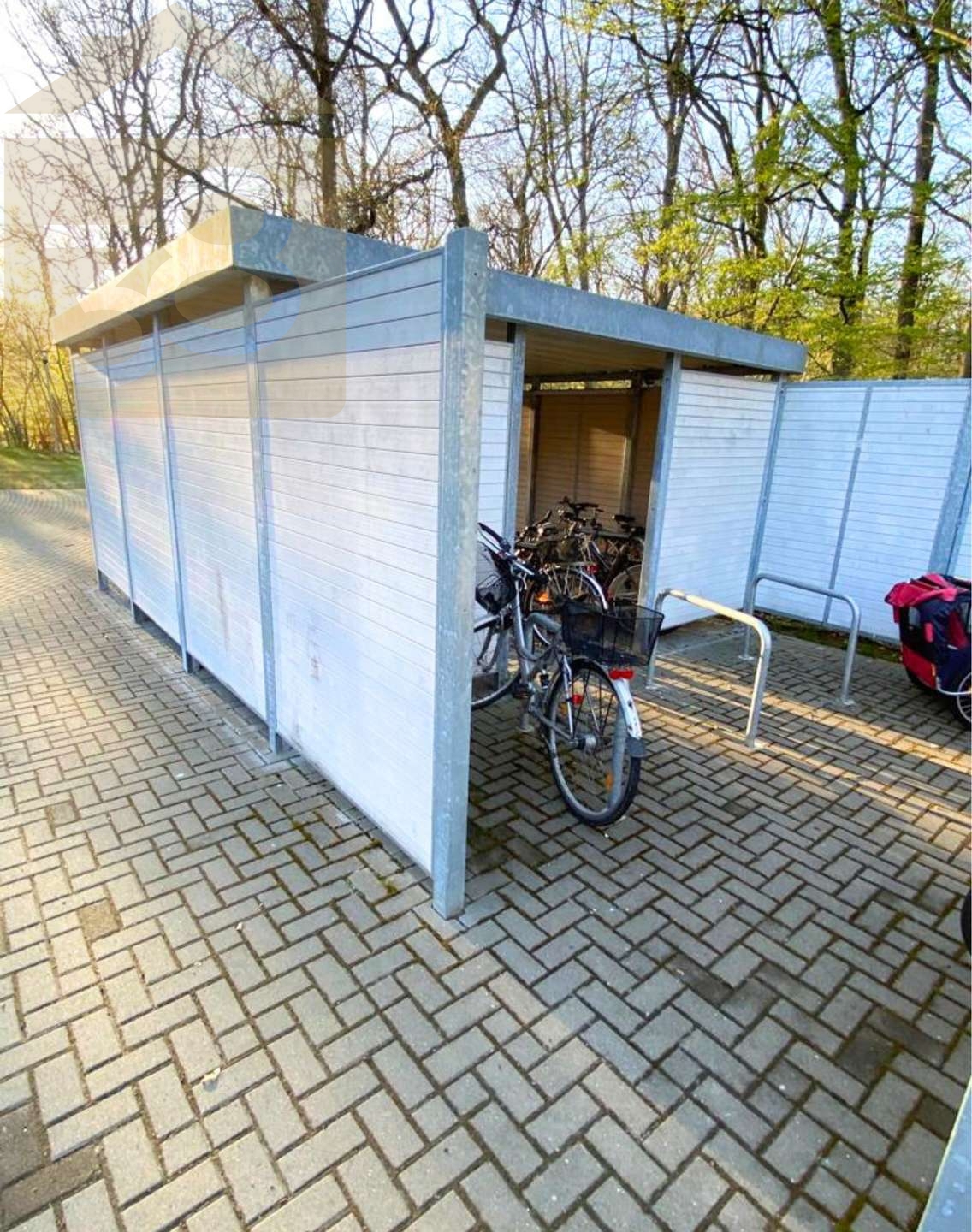 Fahrradschuppen