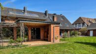 Terrasse Haus 5 - Zweifamilienhaus mit Schwimmbad, 3 Garagen und großem Grundstück – ideal für Pferdeliebhaber!