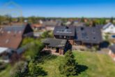 Hausansicht - Zweifamilienhaus mit Schwimmbad, 3 Garagen und großem Grundstück – ideal für Pferdeliebhaber!