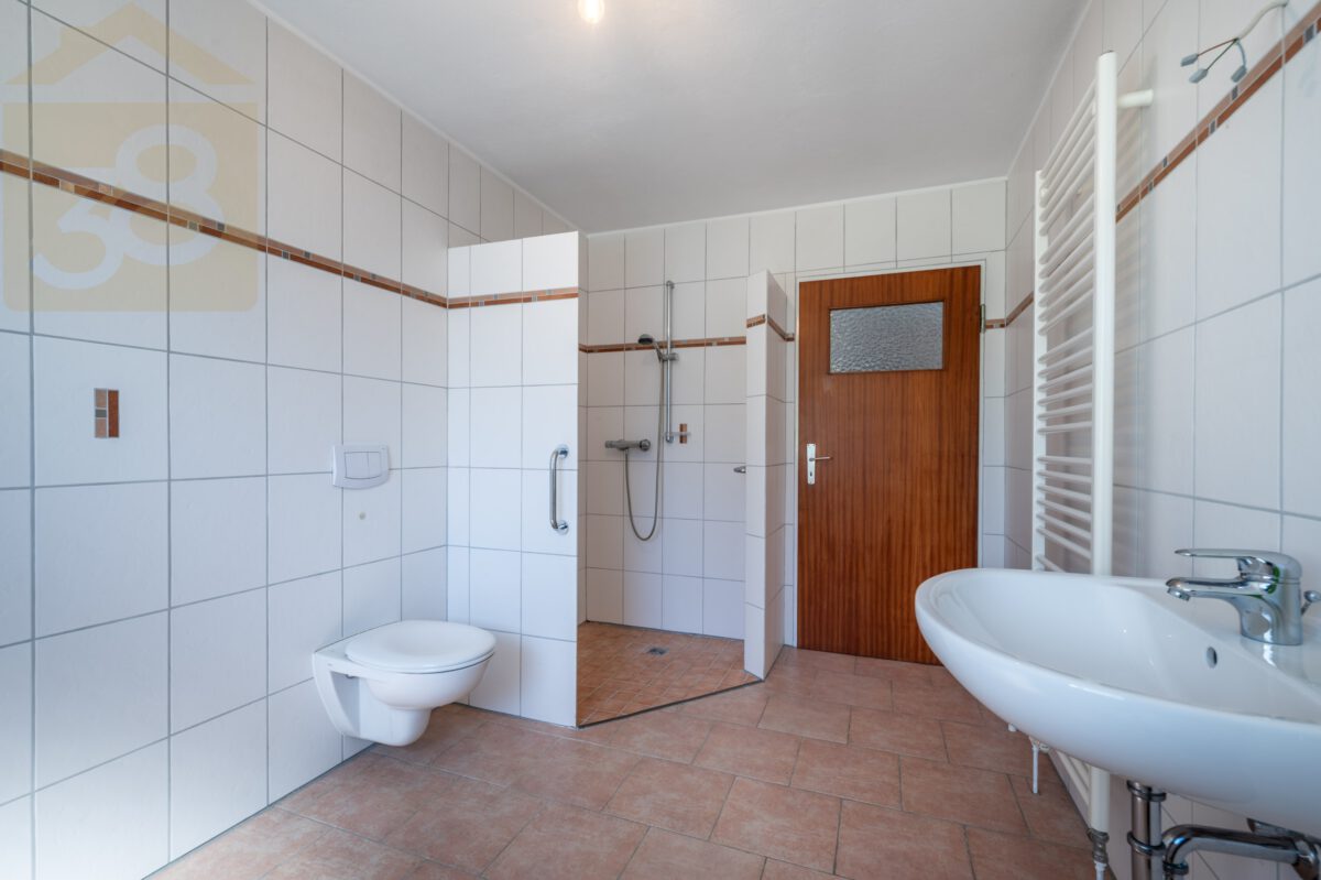 Badezimmer DG