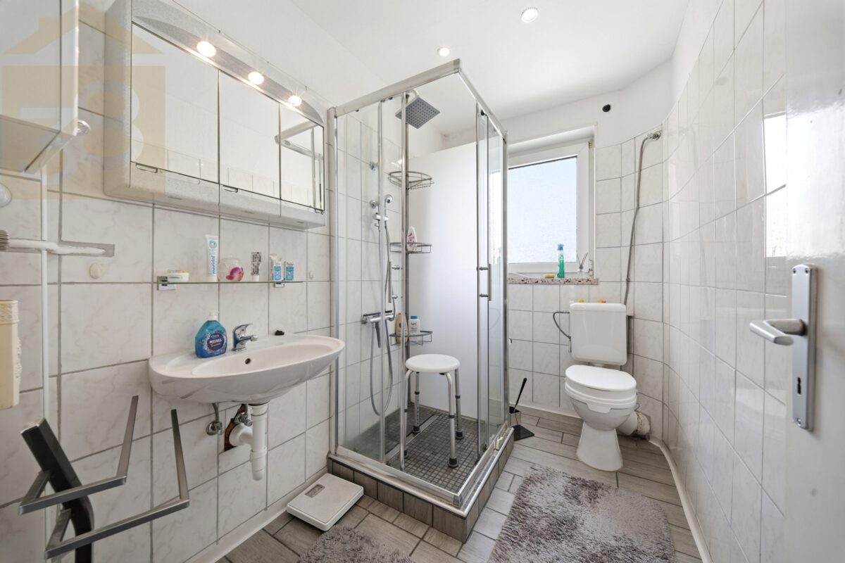 Badezimmer 1.OG