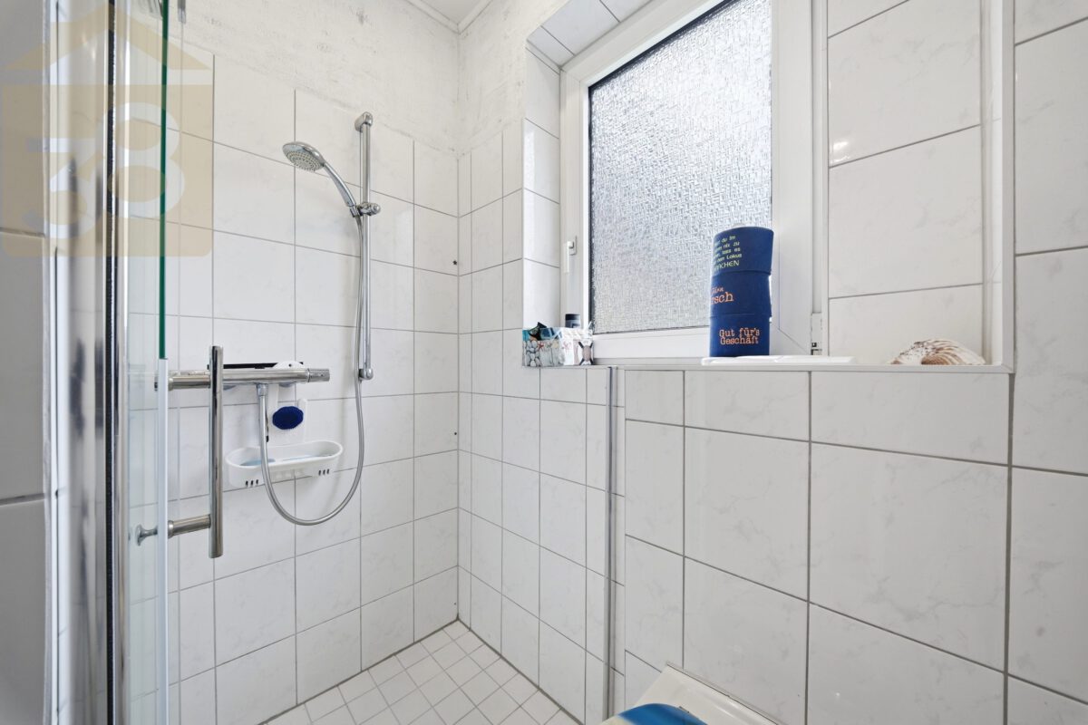 Badezimmer EG