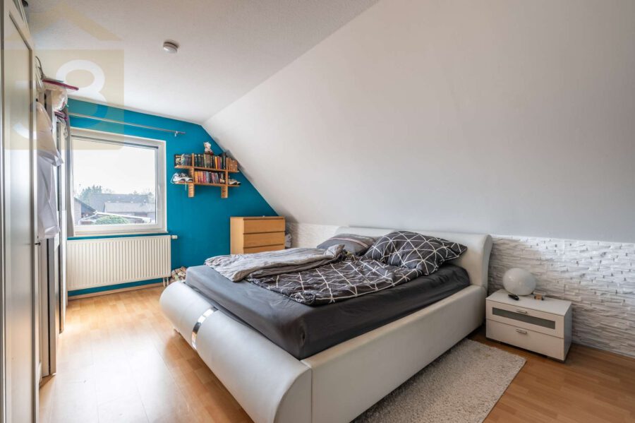 Schlafzimmer DG