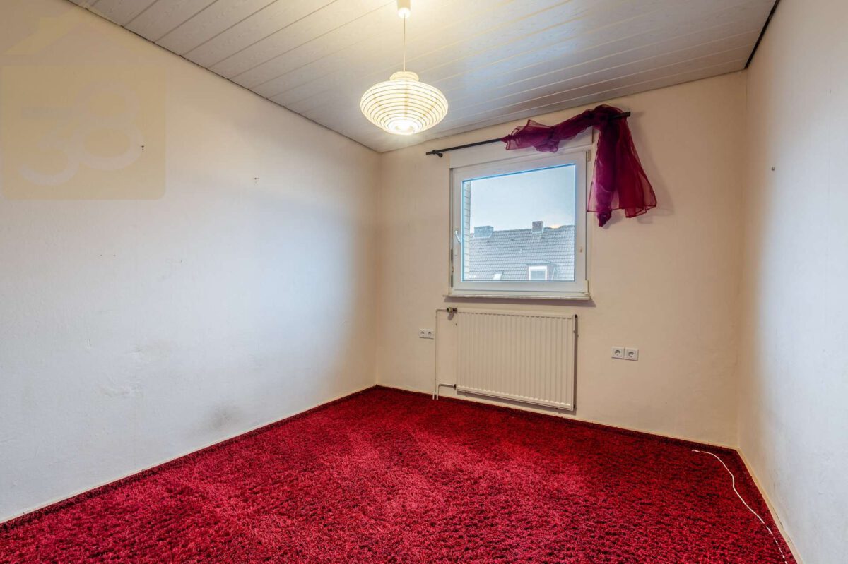 OG Kinder- / Arbeitszimmer