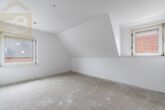 OG Wohnzimmer (4) - Modernisiertes Einfamilienhaus mit großem Garten in Peine-Schmedenstedt! Mein Haus=Mein Makler!
