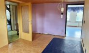 Flur OG - Mehrfamilienhaus mit 3 Wohneinheiten und Pool in Lüdelsen! Mein Haus = Mein Makler!
