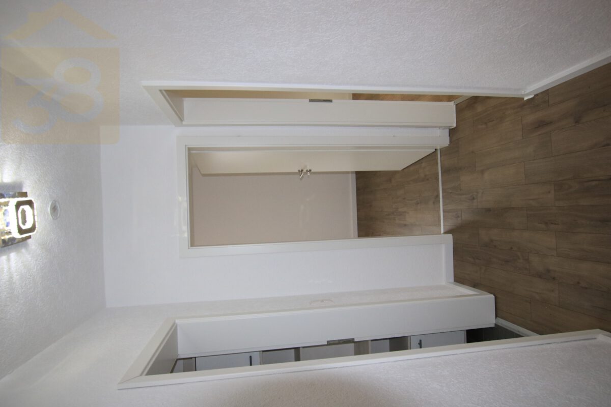 Wohnung 2 EG Flur