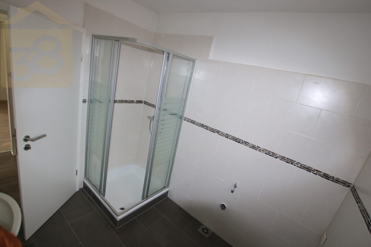 Wohnung 2 EG Badezimmer