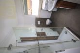 Wohnung 1 EG Badezimmer - Modernes & saniertes Haus mit guter Rendite und Baugrundstück! Meine Immobilie = Mein Partner!