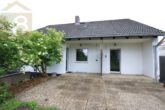 Hausansicht/Terrasse - Modernes & saniertes Haus mit guter Rendite und Baugrundstück! Meine Immobilie = Mein Partner!