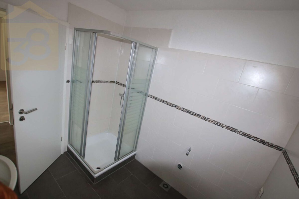 Wohnung 2 EG Badezimmer