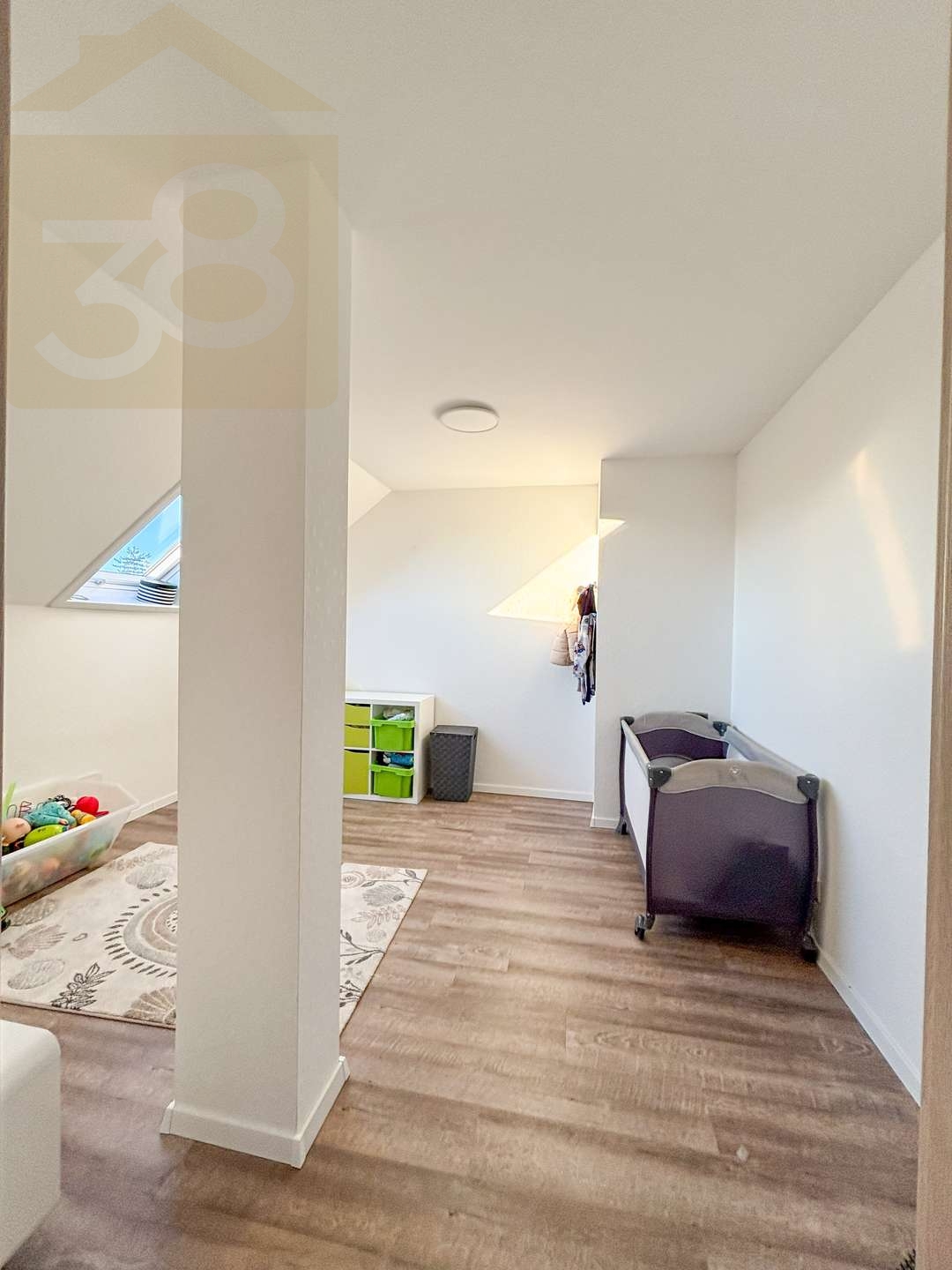 DG Arbeits-/Kinderzimmer
