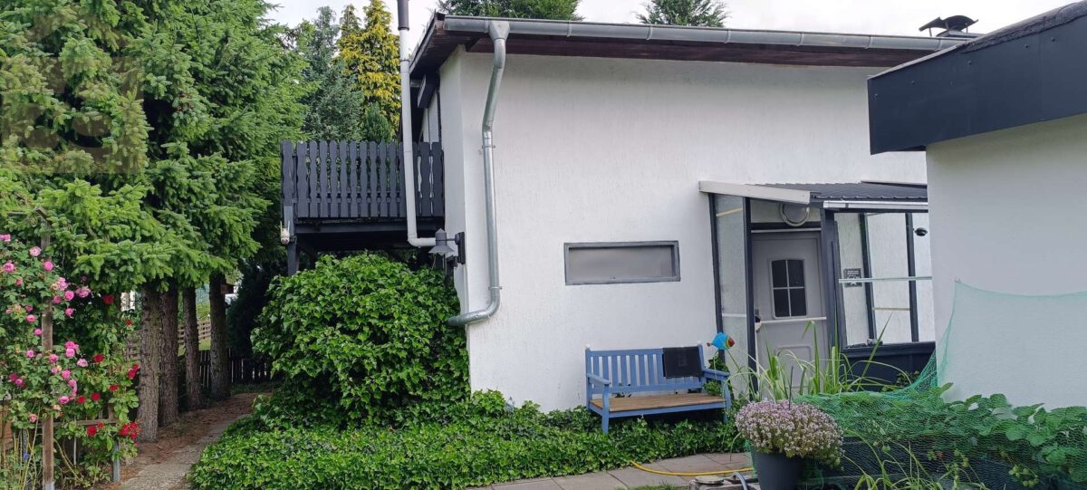 Südansicht mit Haupteingang