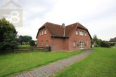 Hausansicht - Gepflegte 3-Zimmerwohnung im Dachgeschoss mit Garten! Meine Wohnung! = Mein Partner!