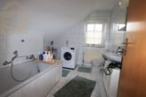 Bad - Gepflegte 3-Zimmerwohnung im Dachgeschoss mit Garten! Meine Wohnung! = Mein Partner!