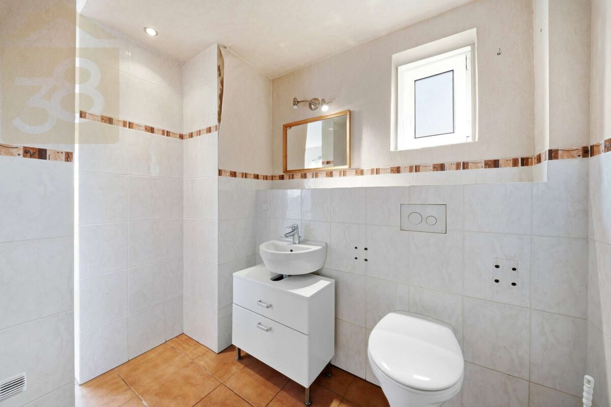 Badezimmer EG