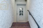 Hauseingang - Einfamilienhaus mit Einliegerwohnung und großem Entwicklungspotenzial! Mein Haus = Mein Partner!