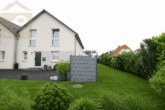 Hausansicht - Neuwertige Doppelhaushälfte mit Terrasse in Top Lage von Wendschott! Meine Immobilie = Mein Partner
