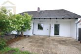 Hausansicht/Terrasse - Modernes Mehrfamilienhaus mit drei Wohneinheiten und Baugrundstück! Meine Immobilie = Mein Partner!