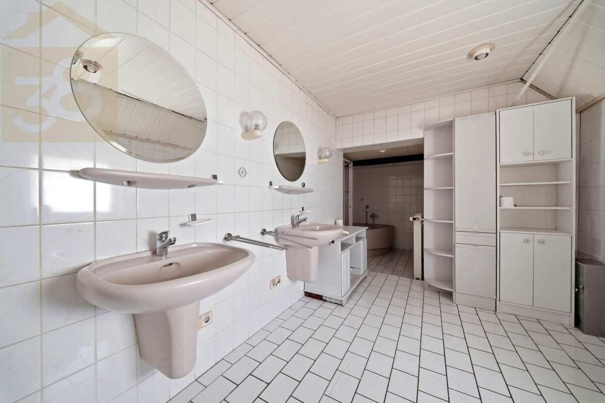 Badezimmer OG (2)