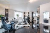 Wohnzimmer EG - Moderner Architekten-Bungalow mit Walmdach in Hordorf! – Meine Immobilie! = Mein Partner!
