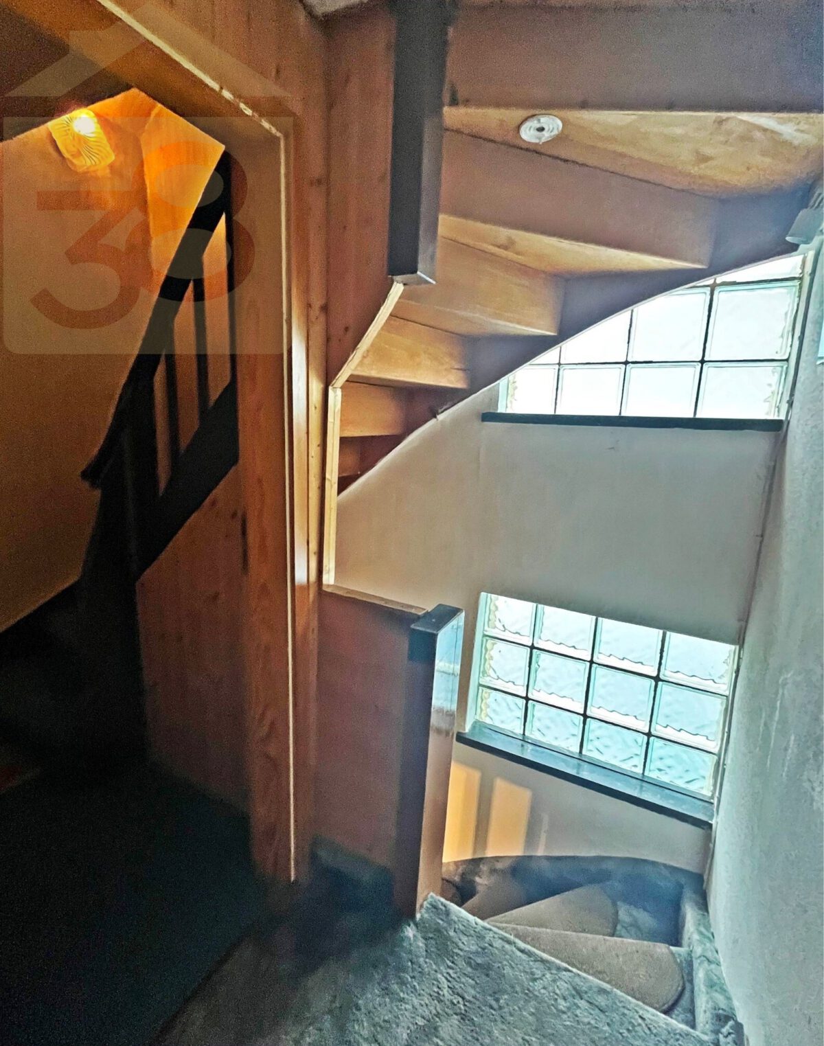 Treppe zum DG