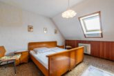 Schlafzimmer DG