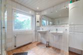 Badezimmer - Gepflegtes Einfamilienhaus mit Carport in Vordorf! Mein Haus = Mein Partner!