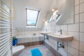 Badezimmer DG - Gepflegtes Einfamilienhaus mit Carport in Vordorf! Mein Haus = Mein Partner!