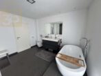 1. OG Badezimmer - Modernisiertes Mehrgenerationenhaus mit großem Baugrundstück! Meine Immobilie = mein Makler!