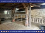 Stallung-Innen1 - Reiterhof mit Innenstallungen, Reitplatz und ertragreicher PV-Anlage! Mein Haus = mein Makler!