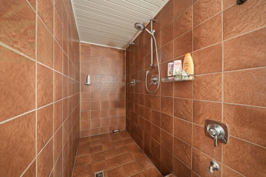 Dusche Keller