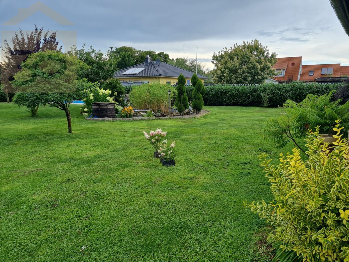 Grundstück