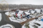 Hausansicht-Luft-1 - Modernes Einfamilienhaus mit gehobener Ausstattung in ruhiger Premiumlage! Mein Haus = Mein Makler!