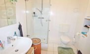 Badezimmer mit Dusche - Provisionsfreie 3 Zimmer Maisonettewohnung mit 2 Loggien in Vordorf! Meine Wohnung = Mein Makler!