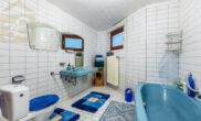 Badezimmer Keller - Vollunterkellerter Bungalow mit Sauna, Wintergarten und 3 Garagen! Mein Haus = Mein Makler!