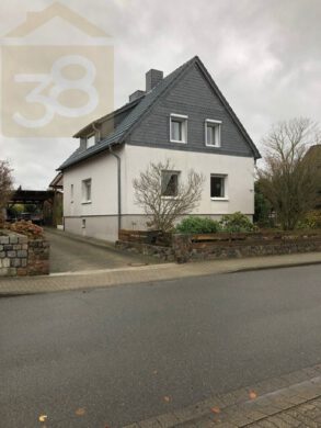 Gepflegtes Einfamilienhaus in Jembke mit Doppelcarport! Meine Immobilie = Mein Makler!, 38477 Jembke, Einfamilienhaus