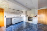 OG Küche - Renovierungsbedürftiges Zweifamilienhaus mit 1.130 m² Eigentumsgrundstück in Sickte! Meine Immobilie