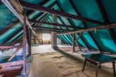 Dachboden Wohnhaus - Renovierungsbedürftiges Zweifamilienhaus mit 1.130 m² Eigentumsgrundstück in Sickte! Meine Immobilie
