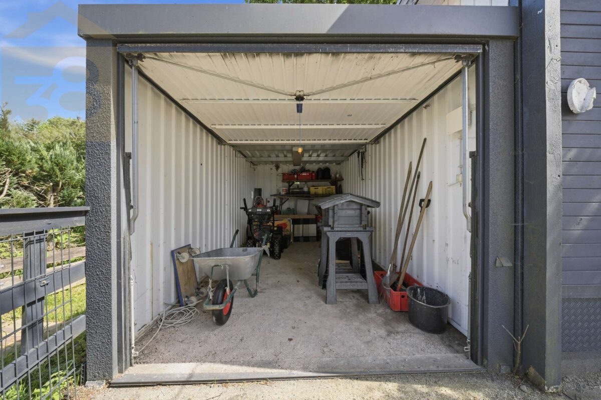 Garage 1