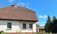 Hausansicht - Einfamilienhaus mit Doppelgarage und Eigentumsgrundstück! Mein Haus = Mein Makler!