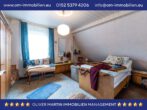 Schlafzimmer 1 - Einfamilienhaus mit Doppelgarage und Eigentumsgrundstück! Mein Haus = Mein Makler!