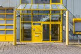 Eingang - Zentrums-, Bahnhof und VW-Nahe Büroflächen zu vermieten! Meine Immobilie = Mein Partner!