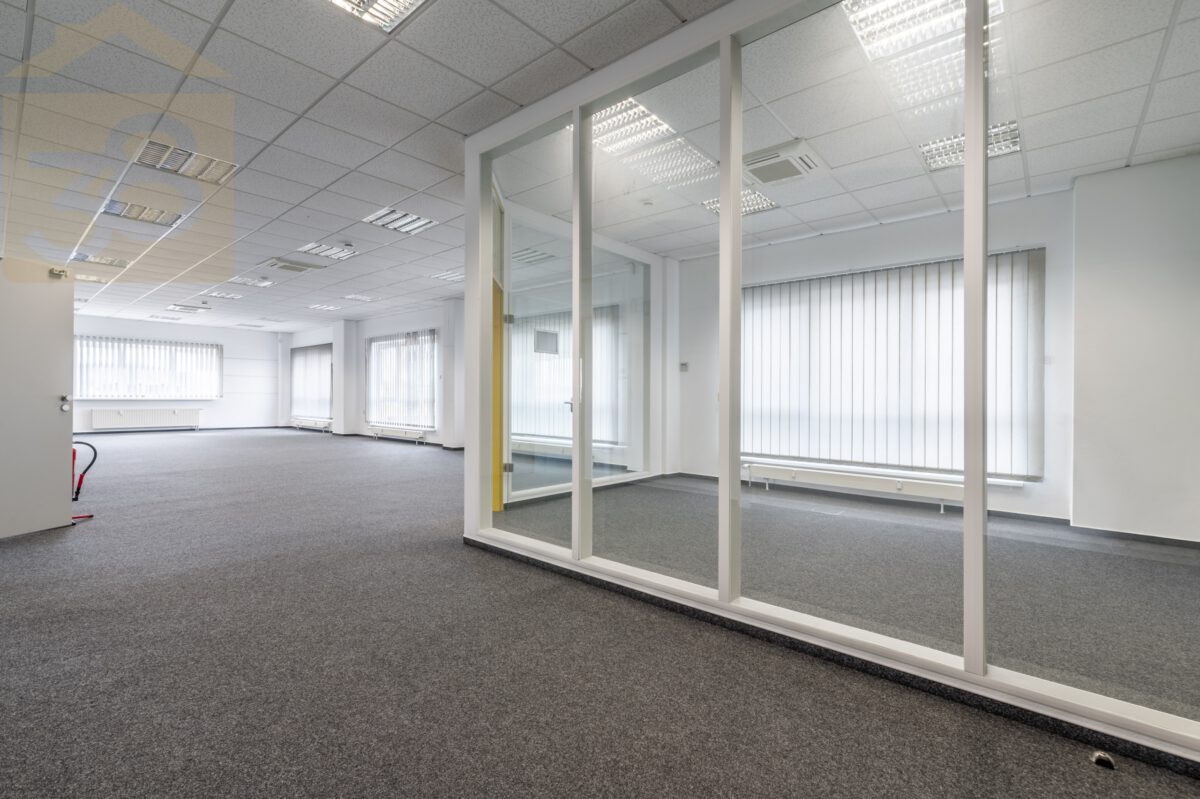 Büro 1